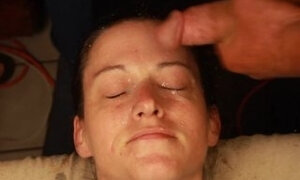 Dirty Dees loves to be blasted with a big Facial