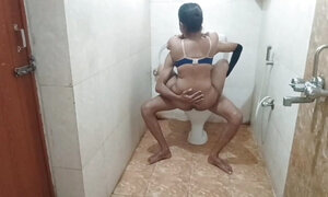 Bhabhi suddenly entry bathroom without knock the door. Hardcore sex.