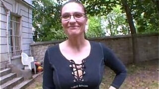 Ma femme mature baisee par un inconnu &excl;