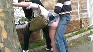 Sylvie fait la pute &excl; Elle se fait tirer en pleine rue &excl;&excl;&excl; French amateur