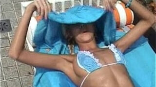 Nikky Blond - Hotel Pool