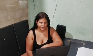 Chubby Colombian with a big ass is horny with her stepdad and makes him very horny