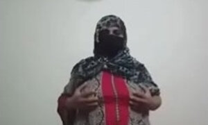 Pakistani desi hot girl big boobs show big tits hot video sex video