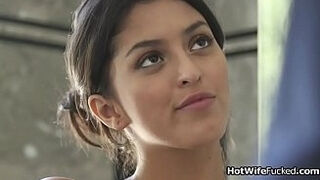 Deep oral session with spicy hotwife