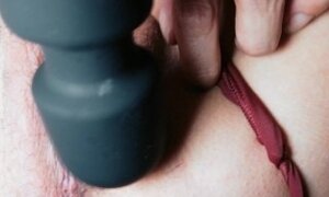 'Italian Wife Close Up Masturbabtion with Hitachi until orgasm'