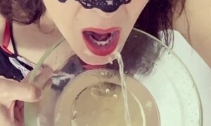 'PISS me in DIAPERS - My boyfriend PISS in my mouth and wants a wet BLOWJOB!'